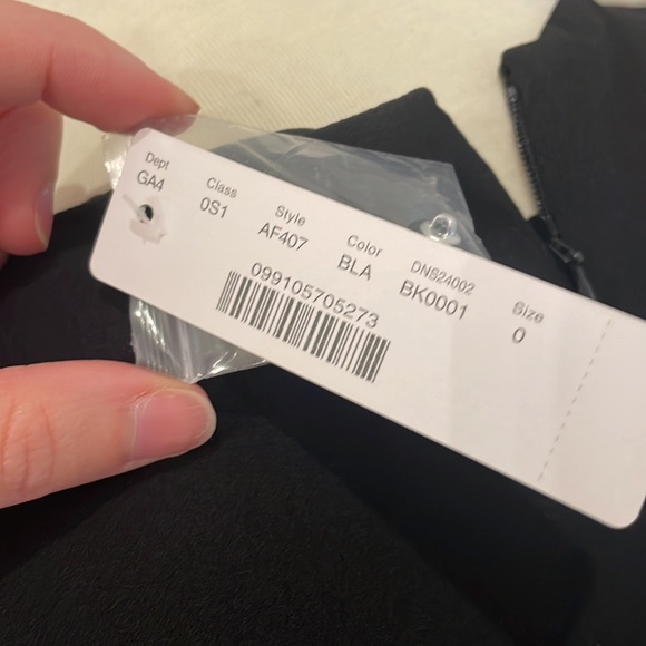 NWT J. Crew black dress with pleated sleeves size 0 - Picture 5 of 5